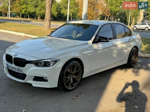 Белый БМВ 3 Серия, объемом двигателя 2 л и пробегом 160 тыс. км за 13000 $, фото 3 на Automoto.ua