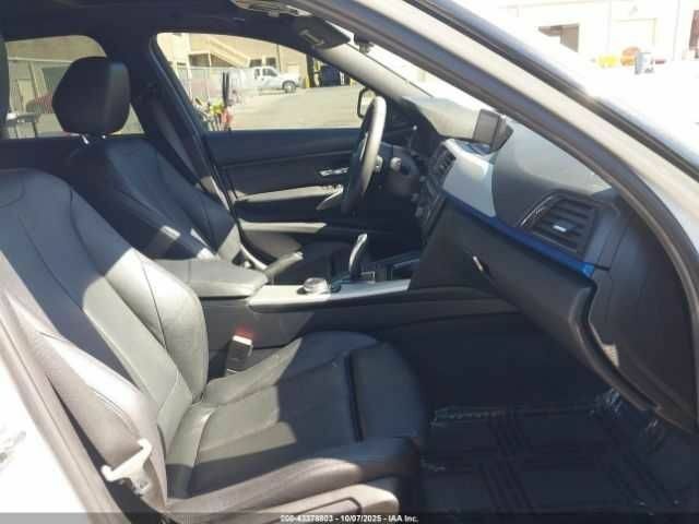 Белый БМВ 3 Серия, объемом двигателя 2 л и пробегом 88 тыс. км за 2500 $, фото 11 на Automoto.ua