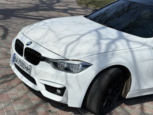 Белый БМВ 3 Серия, объемом двигателя 2 л и пробегом 191 тыс. км за 12500 $, фото 5 на Automoto.ua