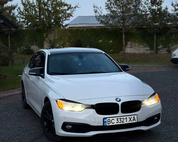 Белый БМВ 3 Серия, объемом двигателя 2 л и пробегом 220 тыс. км за 12900 $, фото 4 на Automoto.ua