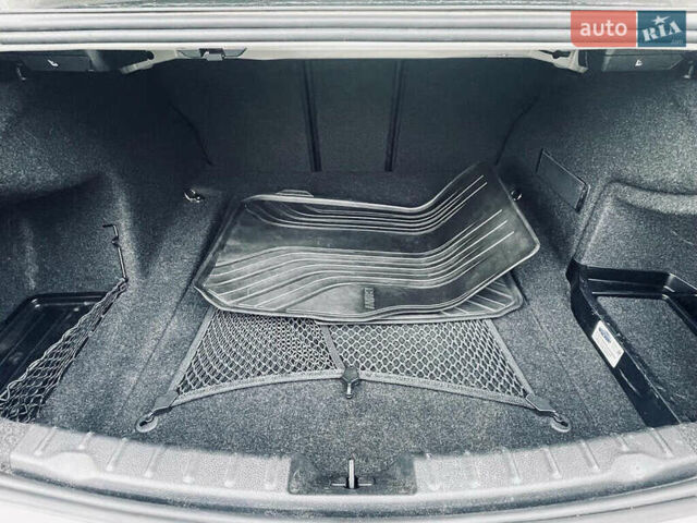 Белый БМВ 3 Серия, объемом двигателя 2 л и пробегом 82 тыс. км за 2150 $, фото 26 на Automoto.ua