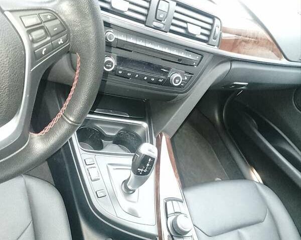 Білий БМВ 3 Серія, об'ємом двигуна 2 л та пробігом 141 тис. км за 13700 $, фото 2 на Automoto.ua