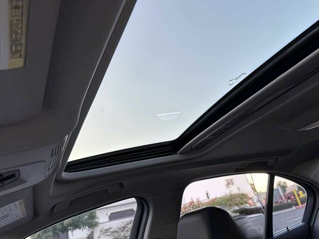 Белый БМВ 3 Серия, объемом двигателя 2 л и пробегом 73 тыс. км за 7400 $, фото 12 на Automoto.ua