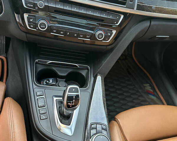 Белый БМВ 3 Серия, объемом двигателя 3 л и пробегом 123 тыс. км за 25000 $, фото 85 на Automoto.ua