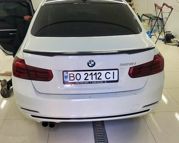 БМВ 3 Серия 2015 в Тернополе на Automoto.ua Белый БМВ 3 Серия, объемом двигателя 2 л и пробегом 181 тыс. км за 15500 $, фото 2 на Automoto.ua