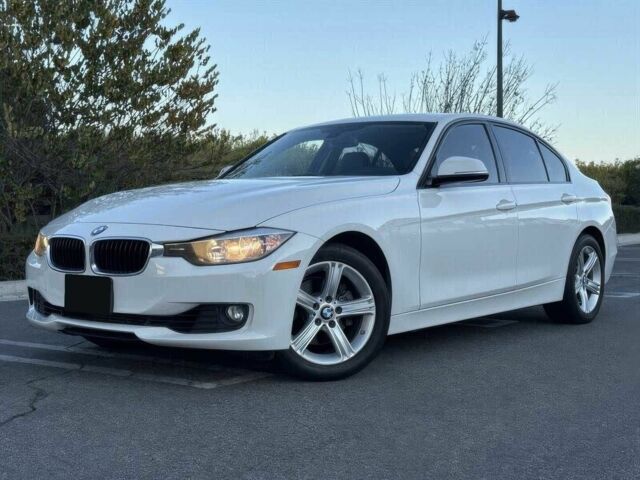 Білий БМВ 3 Серія, об'ємом двигуна 2 л та пробігом 70 тис. км за 10500 $, фото 1 на Automoto.ua