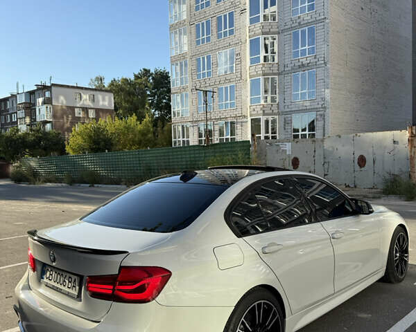 Белый БМВ 3 Серия, объемом двигателя 2 л и пробегом 135 тыс. км за 17300 $, фото 13 на Automoto.ua