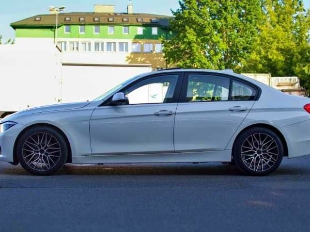 Белый БМВ 3 Серия, объемом двигателя 2 л и пробегом 136 тыс. км за 13000 $, фото 2 на Automoto.ua