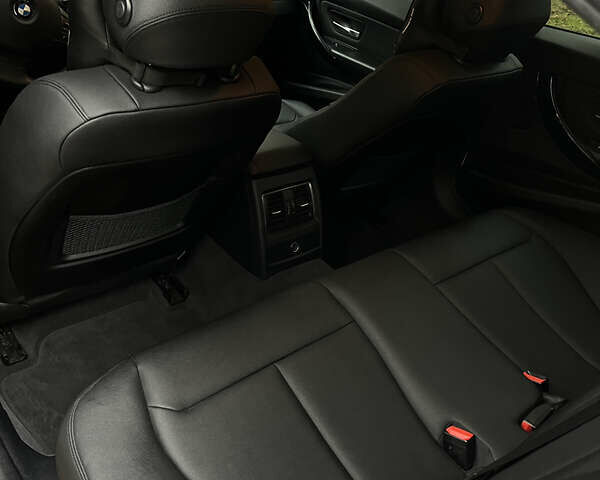 Белый БМВ 3 Серия, объемом двигателя 2 л и пробегом 85 тыс. км за 19500 $, фото 19 на Automoto.ua