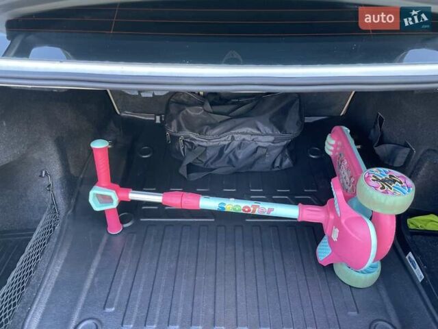 Білий БМВ 3 Серія, об'ємом двигуна 2 л та пробігом 71 тис. км за 15500 $, фото 6 на Automoto.ua