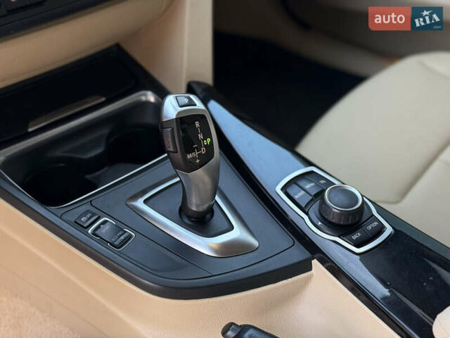 БМВ 3 Серия 2015 в Умани на Automoto.ua Белый БМВ 3 Серия, объемом двигателя 2 л и пробегом 155 тыс. км за 12950 $, фото 14 на Automoto.ua