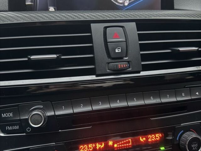 Білий БМВ 3 Серія, об'ємом двигуна 3 л та пробігом 205 тис. км за 15699 $, фото 19 на Automoto.ua