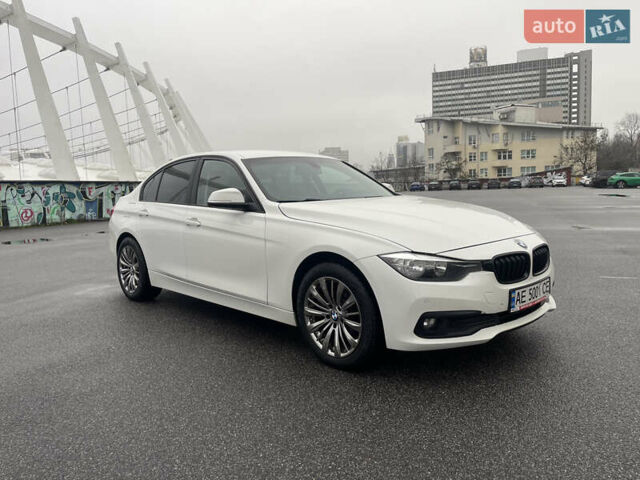 Белый БМВ 3 Серия, объемом двигателя 2 л и пробегом 125 тыс. км за 13500 $, фото 17 на Automoto.ua