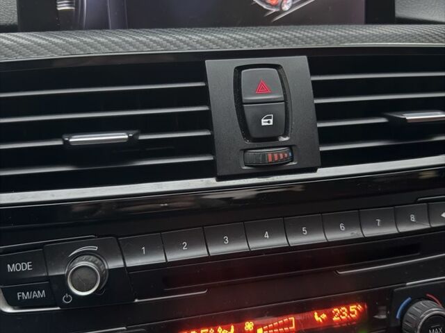 Білий БМВ 3 Серія, об'ємом двигуна 3 л та пробігом 205 тис. км за 15699 $, фото 18 на Automoto.ua