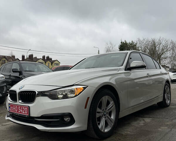 Белый БМВ 3 Серия, объемом двигателя 2 л и пробегом 171 тыс. км за 12500 $, фото 1 на Automoto.ua