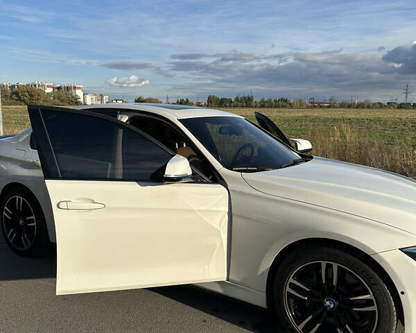 Белый БМВ 3 Серия, объемом двигателя 3 л и пробегом 123 тыс. км за 25000 $, фото 65 на Automoto.ua