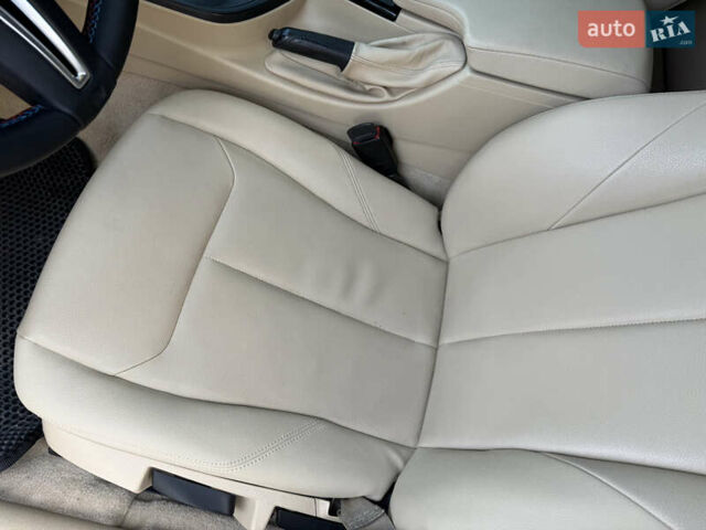 БМВ 3 Серия 2015 в Умани на Automoto.ua Белый БМВ 3 Серия, объемом двигателя 2 л и пробегом 155 тыс. км за 12950 $, фото 17 на Automoto.ua