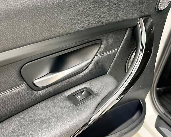 Белый БМВ 3 Серия, объемом двигателя 2 л и пробегом 317 тыс. км за 13800 $, фото 12 на Automoto.ua