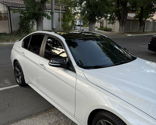 Белый БМВ 3 Серия, объемом двигателя 2 л и пробегом 194 тыс. км за 14200 $, фото 9 на Automoto.ua