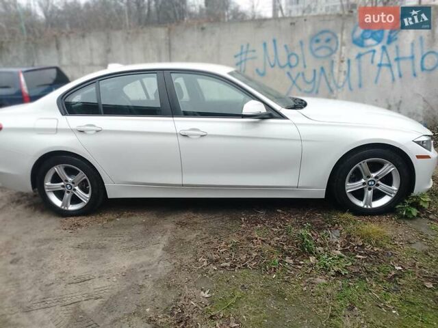 Білий БМВ 3 Серія, об'ємом двигуна 2 л та пробігом 141 тис. км за 13700 $, фото 27 на Automoto.ua