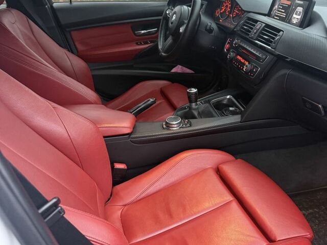 Білий БМВ 3 Серія, об'ємом двигуна 3 л та пробігом 205 тис. км за 15699 $, фото 15 на Automoto.ua