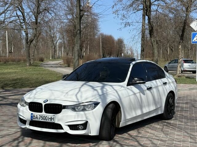 Белый БМВ 3 Серия, объемом двигателя 2 л и пробегом 191 тыс. км за 12500 $, фото 4 на Automoto.ua