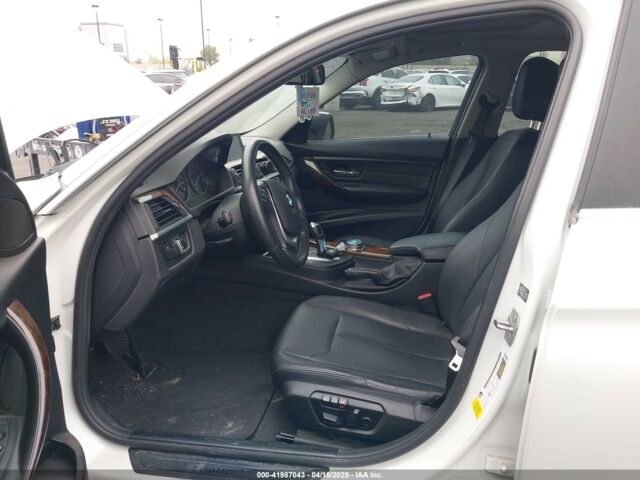 Білий БМВ 3 Серія, об'ємом двигуна 2 л та пробігом 114 тис. км за 11000 $, фото 6 на Automoto.ua