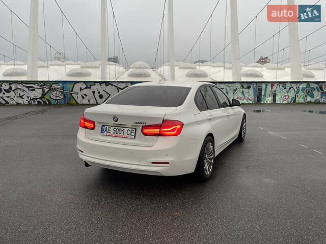 Белый БМВ 3 Серия, объемом двигателя 2 л и пробегом 125 тыс. км за 13500 $, фото 7 на Automoto.ua