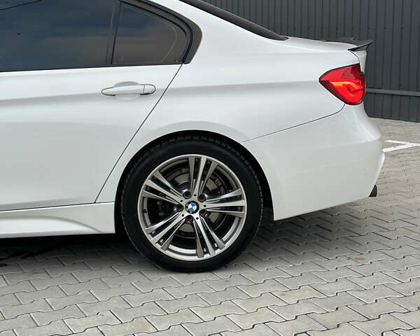 Белый БМВ 3 Серия, объемом двигателя 2 л и пробегом 111 тыс. км за 17500 $, фото 7 на Automoto.ua