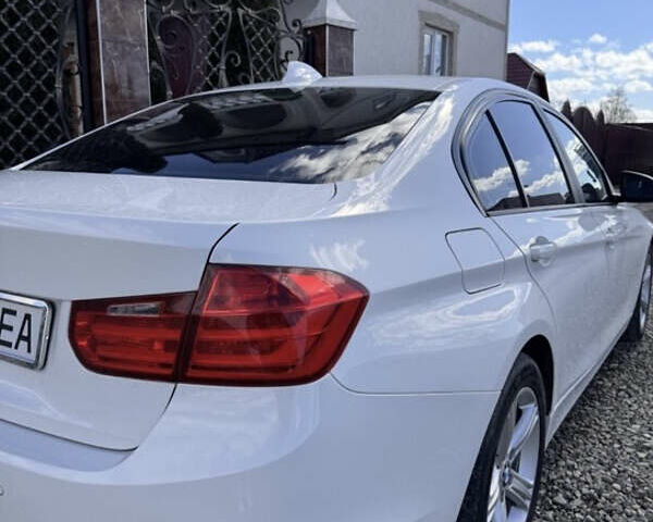 Білий БМВ 3 Серія, об'ємом двигуна 2 л та пробігом 240 тис. км за 15366 $, фото 5 на Automoto.ua