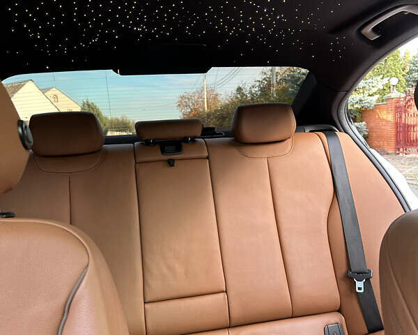 Белый БМВ 3 Серия, объемом двигателя 3 л и пробегом 123 тыс. км за 25000 $, фото 105 на Automoto.ua