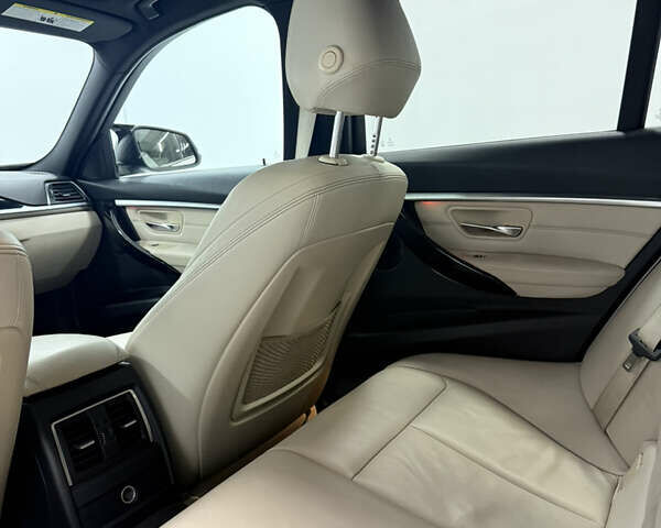 Белый БМВ 3 Серия, объемом двигателя 2 л и пробегом 105 тыс. км за 15900 $, фото 14 на Automoto.ua