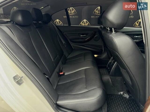 Белый БМВ 3 Серия, объемом двигателя 2.98 л и пробегом 178 тыс. км за 16500 $, фото 13 на Automoto.ua