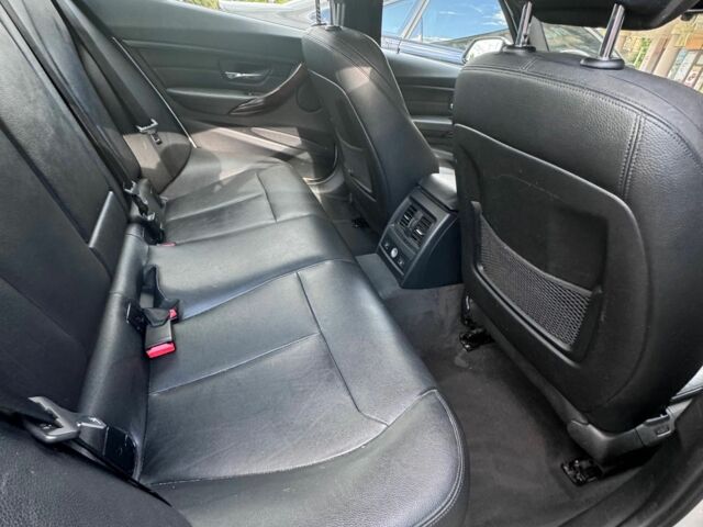 Белый БМВ 3 Серия, объемом двигателя 2 л и пробегом 154 тыс. км за 16500 $, фото 8 на Automoto.ua