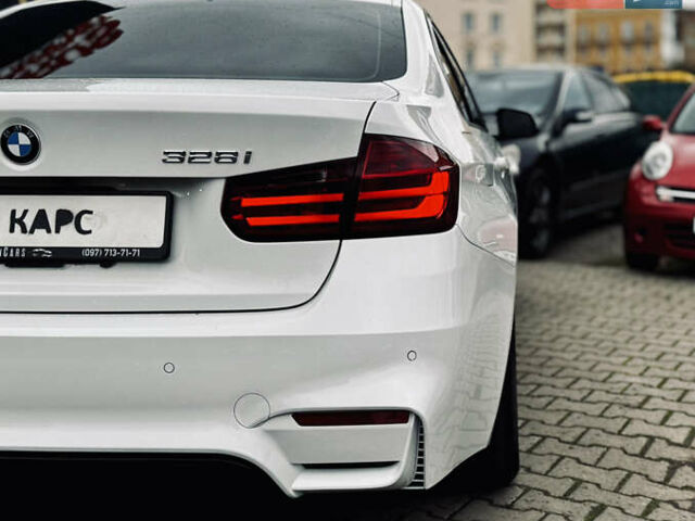 Белый БМВ 3 Серия, объемом двигателя 2 л и пробегом 122 тыс. км за 17700 $, фото 13 на Automoto.ua