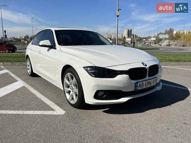 Белый БМВ 3 Серия, объемом двигателя 2 л и пробегом 110 тыс. км за 13699 $, фото 6 на Automoto.ua