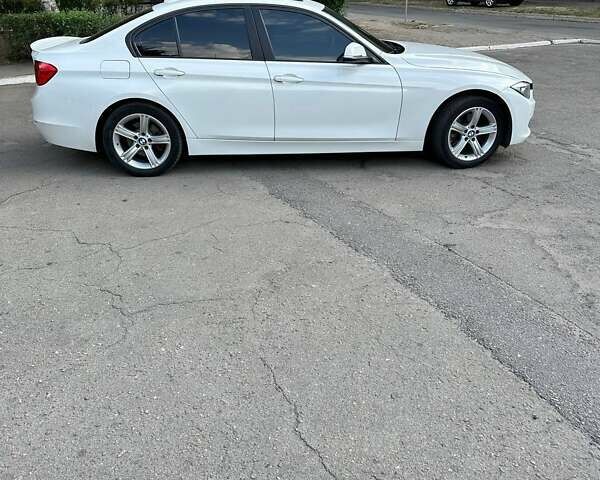 Белый БМВ 3 Серия, объемом двигателя 2 л и пробегом 130 тыс. км за 13500 $, фото 2 на Automoto.ua