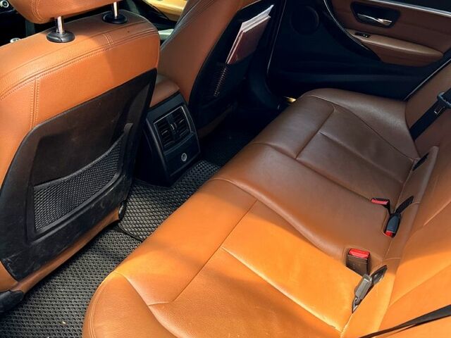 Белый БМВ 3 Серия, объемом двигателя 2 л и пробегом 225 тыс. км за 15000 $, фото 3 на Automoto.ua