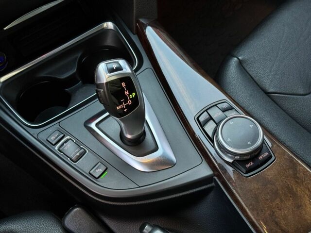 Білий БМВ 3 Серія, об'ємом двигуна 3 л та пробігом 178 тис. км за 18000 $, фото 15 на Automoto.ua