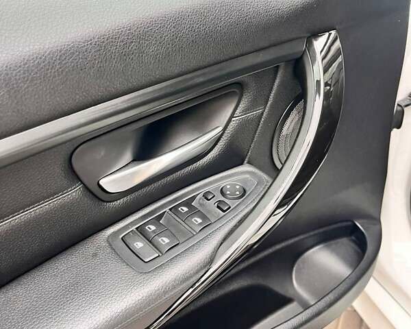 Белый БМВ 3 Серия, объемом двигателя 2 л и пробегом 317 тыс. км за 13800 $, фото 11 на Automoto.ua