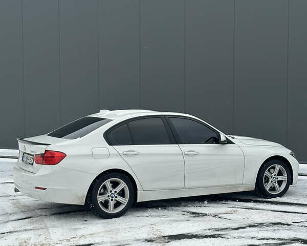 Білий БМВ 3 Серія, об'ємом двигуна 2 л та пробігом 130 тис. км за 14500 $, фото 6 на Automoto.ua