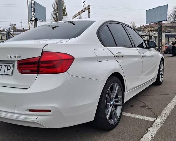 Белый БМВ 3 Серия, объемом двигателя 2 л и пробегом 220 тыс. км за 14500 $, фото 2 на Automoto.ua