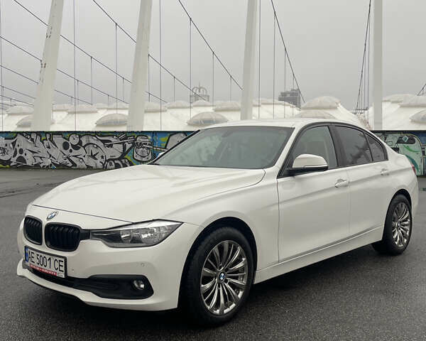 Белый БМВ 3 Серия, объемом двигателя 2 л и пробегом 125 тыс. км за 13500 $, фото 29 на Automoto.ua