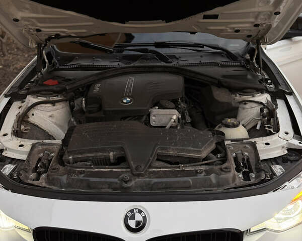Белый БМВ 3 Серия, объемом двигателя 2 л и пробегом 140 тыс. км за 18500 $, фото 7 на Automoto.ua