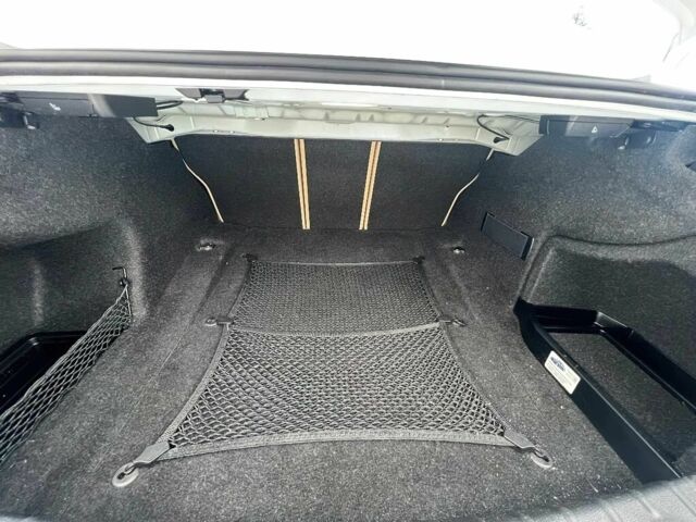 Белый БМВ 3 Серия, объемом двигателя 2 л и пробегом 78 тыс. км за 3500 $, фото 13 на Automoto.ua