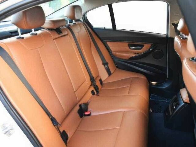 Белый БМВ 3 Серия, объемом двигателя 3 л и пробегом 110 тыс. км за 9900 $, фото 12 на Automoto.ua