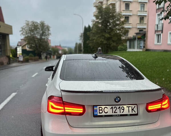 Белый БМВ 3 Серия, объемом двигателя 2 л и пробегом 120 тыс. км за 14700 $, фото 24 на Automoto.ua
