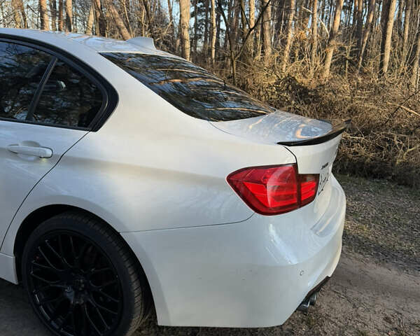 Белый БМВ 3 Серия, объемом двигателя 2 л и пробегом 149 тыс. км за 15100 $, фото 9 на Automoto.ua