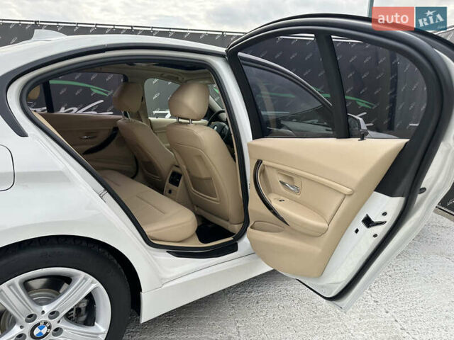 Білий БМВ 3 Серія, об'ємом двигуна 2 л та пробігом 128 тис. км за 12500 $, фото 22 на Automoto.ua