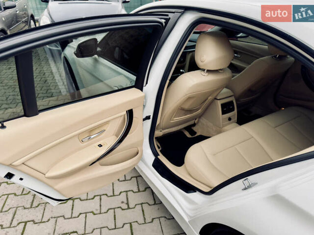 Белый БМВ 3 Серия, объемом двигателя 2 л и пробегом 122 тыс. км за 17700 $, фото 31 на Automoto.ua